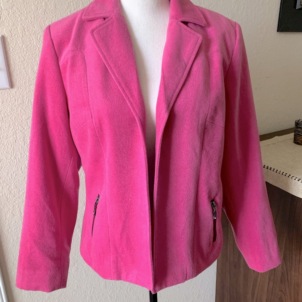 Pink soft open front suit jacket- size 8p! TanJay